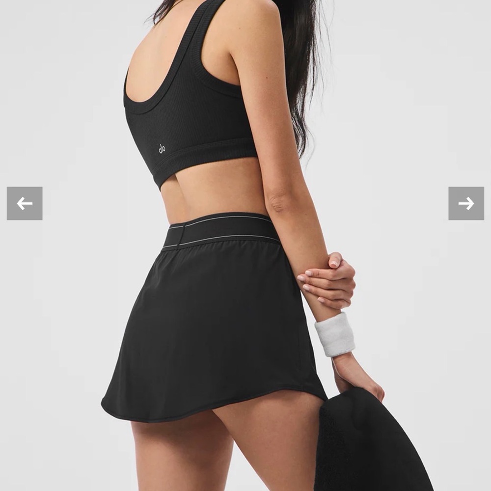 ALO Yoga Black Sports Bra - Picture 2 of 5